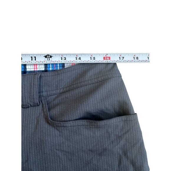 LULULEMON Men's Gray Pinstriped Shorts Size 33 - Picture 5 of 8